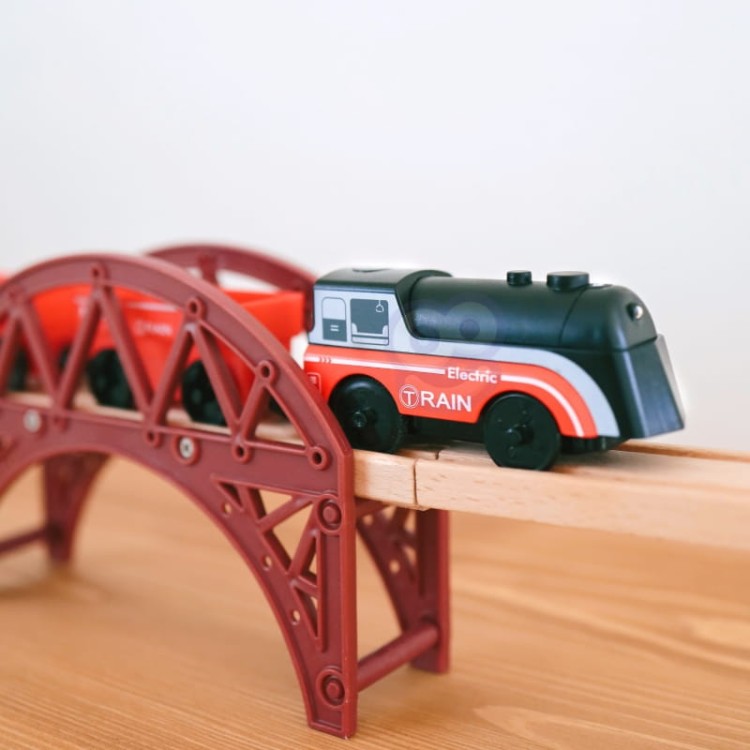 woopie-lokomotywa-elektryczna-pociag-wagony-na-magnes (1).jpg