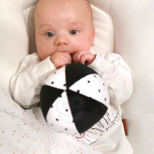 woopie-green-box-pudelko-xxl-montessori-edukacyjne-7w1-sensoryczne-0-2-miesiace-18el-fsc (1).jpg