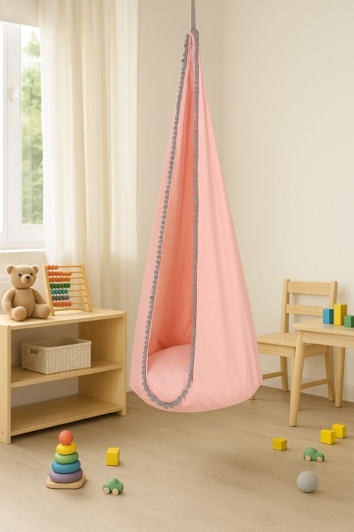 Wiszący kokon do pokoju niemowlęcego i dziecięcego. kolor dla dziewczynki brudy róż