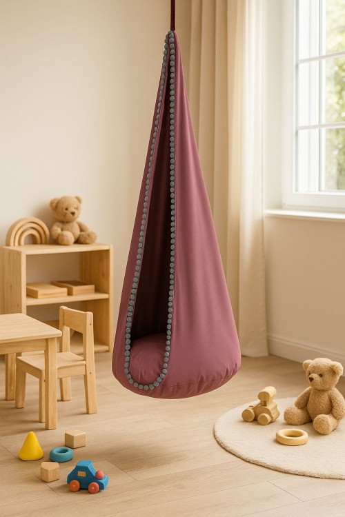 Hamak dziecięcy w formie kokonu – idealny do bujania. kolor róż retro dla dziewczynki