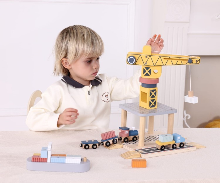 Edukacyjna zabawka portowa – zabawa w transport i przeładunek